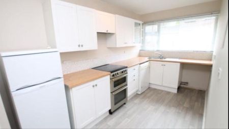 2 Bed Semi-Detached House, South Knighton Road, LE2 - Photo 3