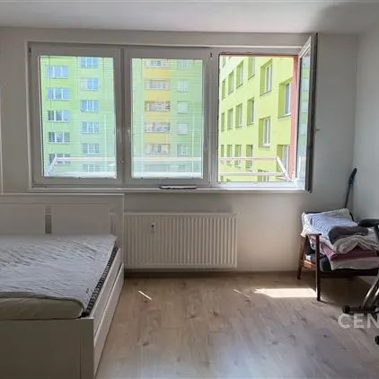 Pronájem bytu 1+kk, 33 m - Photo 1