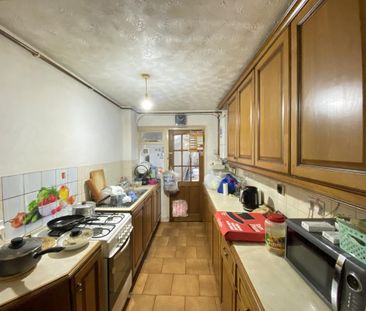 2 bedroom property to rent - Photo 4