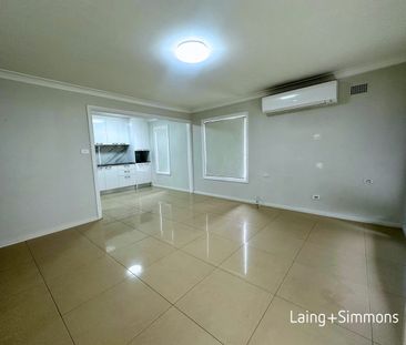 Charming three-bedroom family home in convenient location - Photo 4