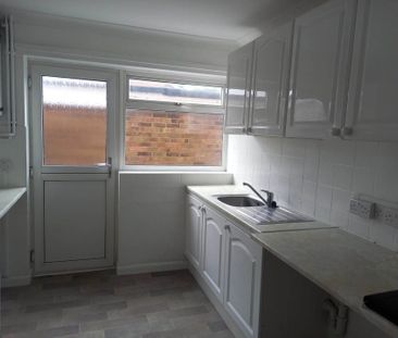 *COMING SOON* Swallow Close, Eastbourne - Photo 3