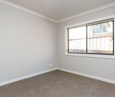 2/37 Hull Road, Croydon VIC 3136 - Photo 1