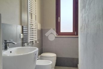 Porzione di bifamiliare in affitto