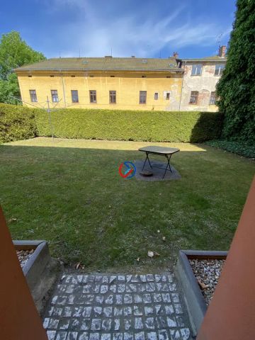 Pronájem cihlového bytu 1kk v centra města Šumperka - Fotografie 3