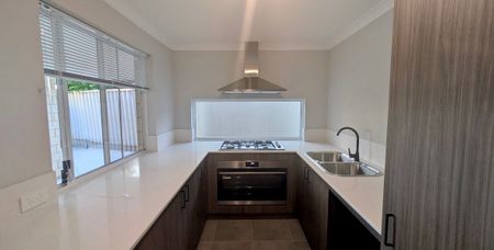 BRAND-NEW & COSY PROPERTY with EASY ACCESS to all AMENITIES! Rossmoyne School Zone! - Photo 4