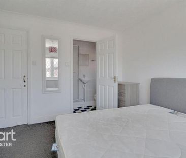 1 bedroom in a house share to rent - Photo 4