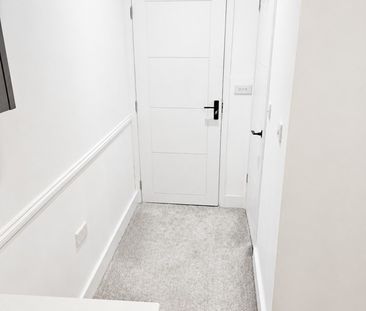 Studio Flat, Wandsworth High St, SW18 - Photo 6