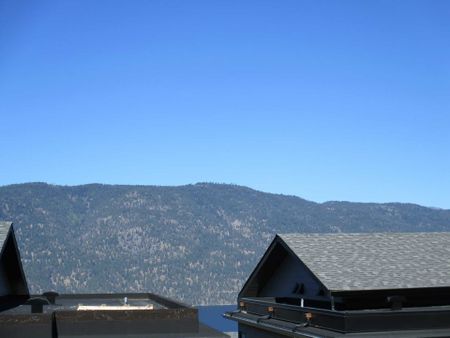 Executive 3bed 3bath Duplex; Mezzo – Available November 1st - Photo 2