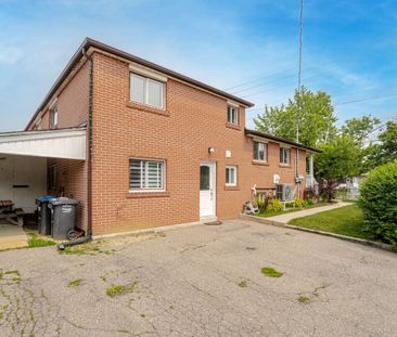 For Lease - 156 Vodden Street, Brampton, Ontario - Photo 6