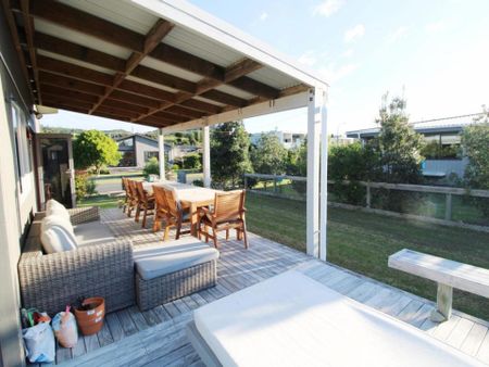 Simple and Sweet - Photo 2