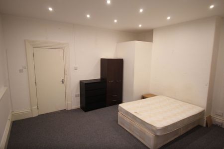 3 Bed - 79A Cardigan Road, Hyde Park, Leeds - LS6 1EB - Student - Photo 2