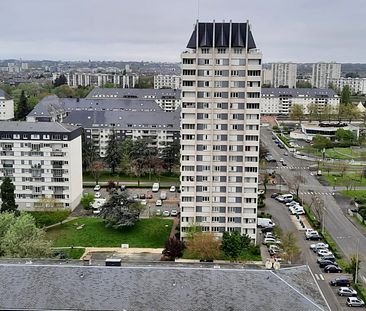 TOURS SUD – TYPE 3, Appartement entièrement refait, dans une résidence à proximité des commerces, des écoles et des transports en communs. Vue dégagée sans vis-à-vis. - Photo 6