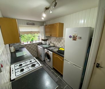 2 Bed Maisonette, Standhill Road, NG4 - Photo 3