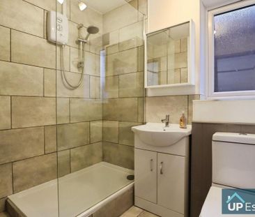 2 bedroom semi-detached house to rent - Photo 3