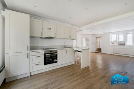 3 bedroom maisonette to rent - Photo 2