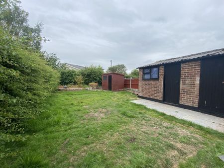 1 bedroom in a house share to rent - Photo 4