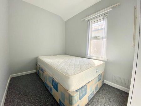2, 33 Sandhurst Drive, Belfast, BT9 5AY - Photo 4