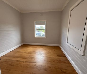 MODERN & PERFECTLY POSITIONED - Photo 3