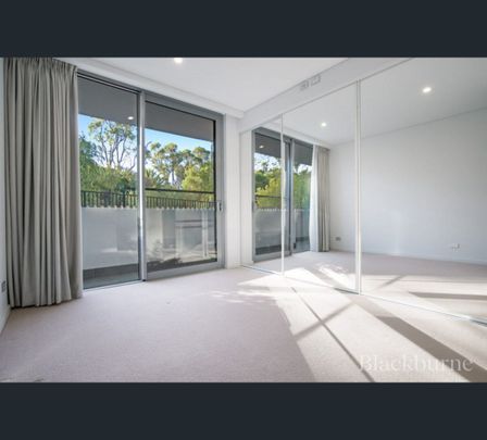 33/2 Milyarm Rise, Swanbourne, WA 6010 - Photo 1