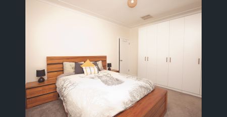 Modern Family Home in a Quiet Griffith Location - Photo 3