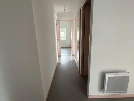 Location Appartement 4 pièces 71 m2 à Saulcy-sur-Meurthe - Photo 2