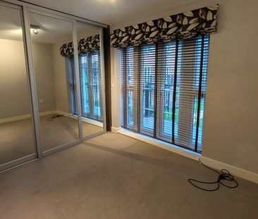 4 bedroom townhouse to rent - Photo 2