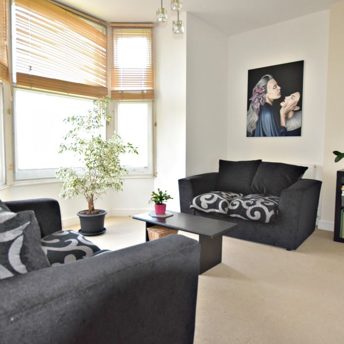 2 Bedroom Flat - Photo 1