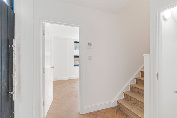 River Mews, Ealing, W7 3SN - Photo 1