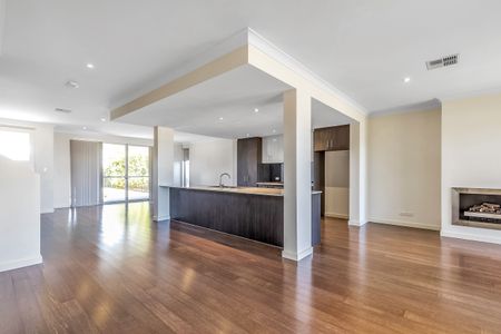 213 Lady Gowrie Dr, Largs Bay SA 5016 - House For Rent | Domain - Photo 2