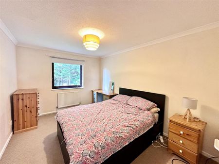 3 bedroom apartment to rent - Photo 5