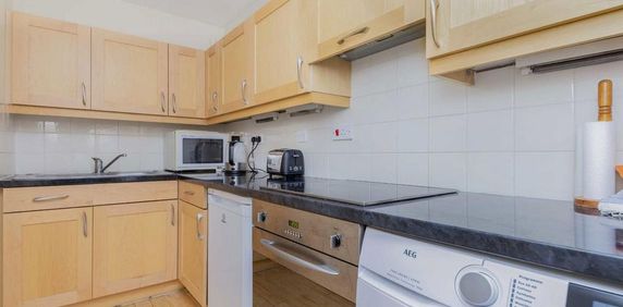 1 bedroom flat to rent - Photo 2