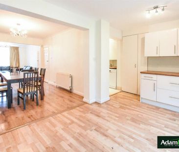 3 bedroom semi-detached house to rent - Photo 6