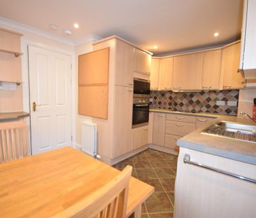 2 bedroom flat to rent - Photo 6