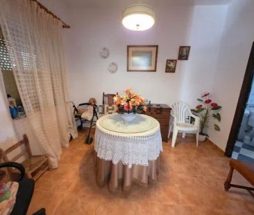 Alquiler de casa o chalet independiente en Cutar - Foto 1