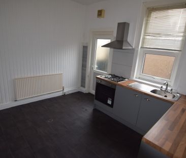 To Let 2 Bed End Terraced House - Photo 6