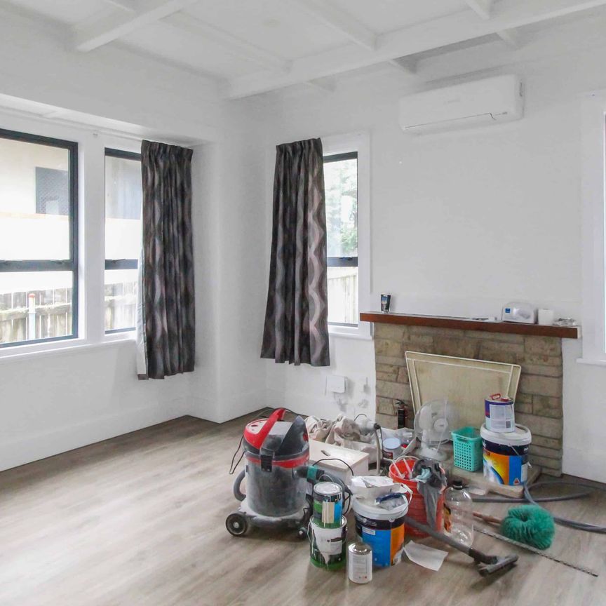 Four Bedroom Beauty! - Photo 1