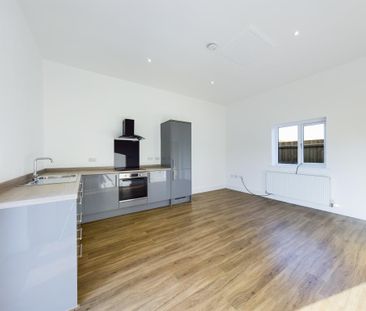 2 bedroom barn conversion to rent - Photo 3