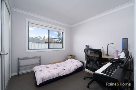 4 Bedrooms | 2 Bathrooms | Spacious Yard - Photo 5