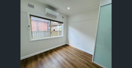 Freshly renovated 4-Bedroom Home for Rent – Prime Revesby Location - Photo 5