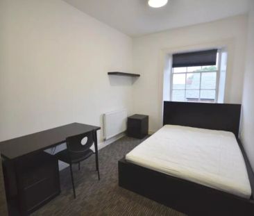 25 bedroom house of multiple occupation to rent - Photo 1