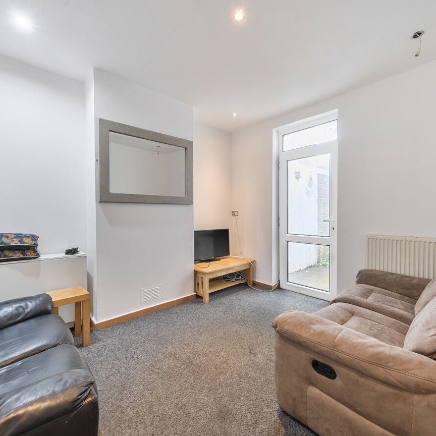 4 bedroom house to rent - Photo 1