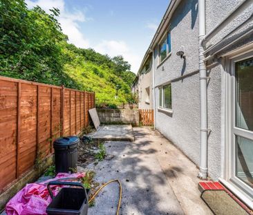 Llwydarth Cottages, MAESTEG - Photo 5