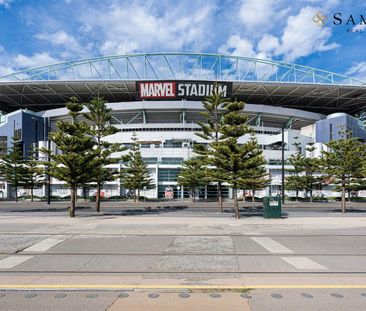 Elevated Living with Double Balconies & Stunning Harbour Views in D... - Photo 2