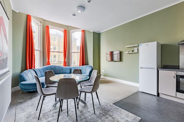 First Avenue, Hove - Photo 1