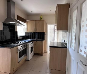 3 bedroom terraced house to rent - Photo 6
