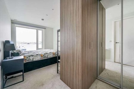 Deveraux House, Duke Of Wellington Avenue, Woolwich, SE18 - Photo 5