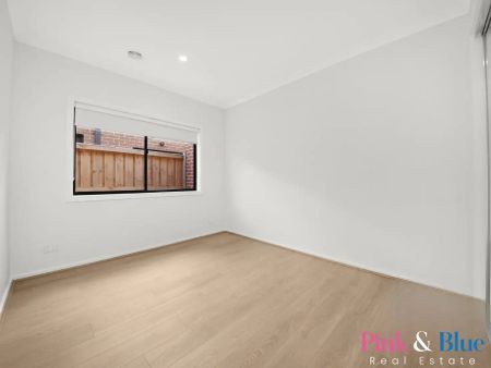 “Upgarded Family Home for Rent!” - Photo 5