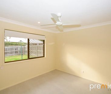 “Charming Home” - Photo 2