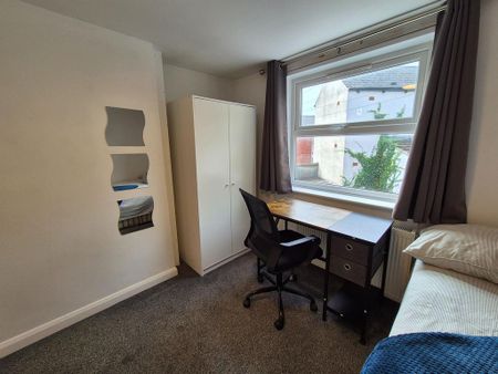 5 bedroom house share to rent - Photo 4