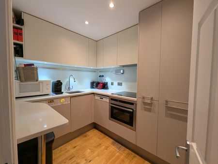 2 Bed Flat, Victoria Wharf, E14 - Photo 3